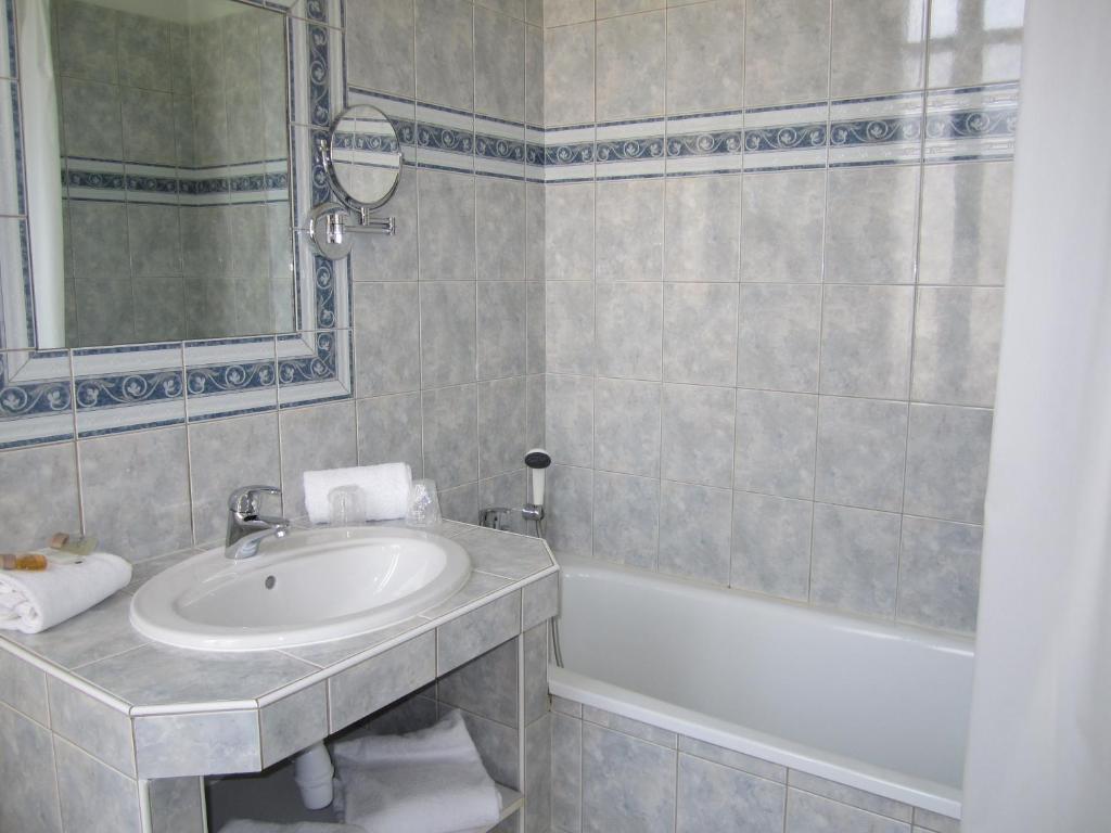 Hotel Arlequin Troyes Quarto foto