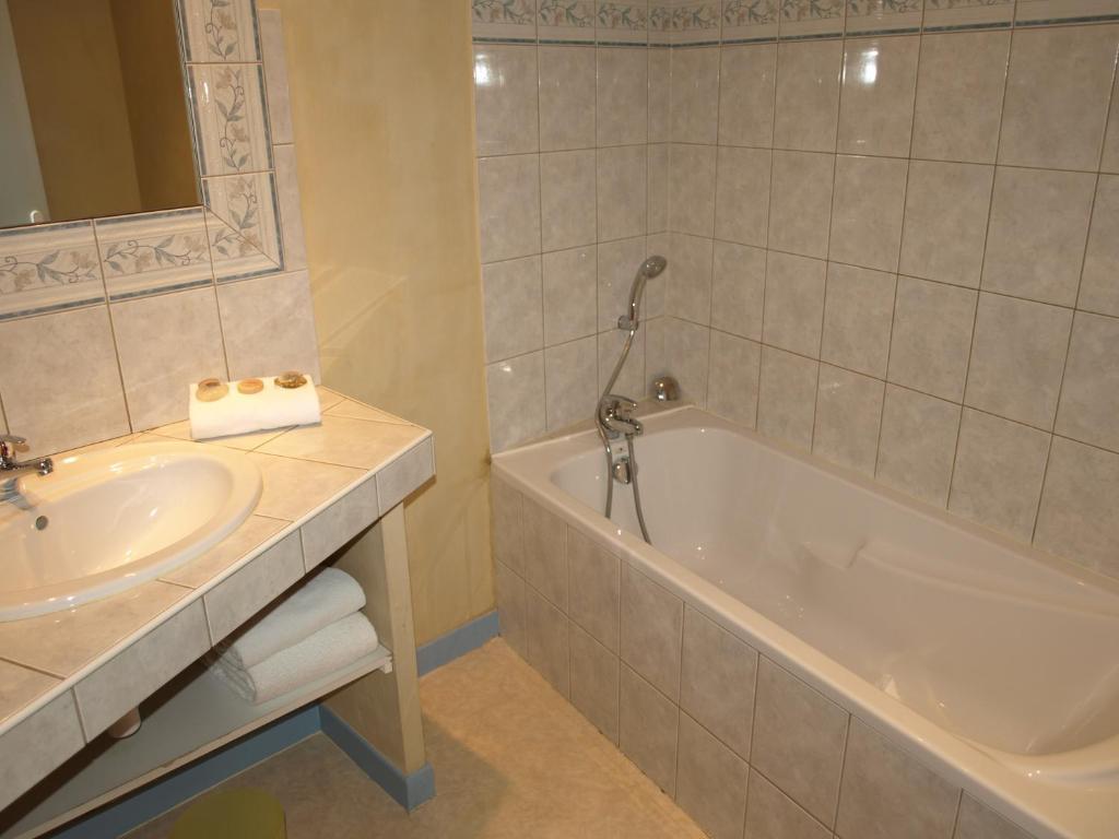 Hotel Arlequin Troyes Quarto foto
