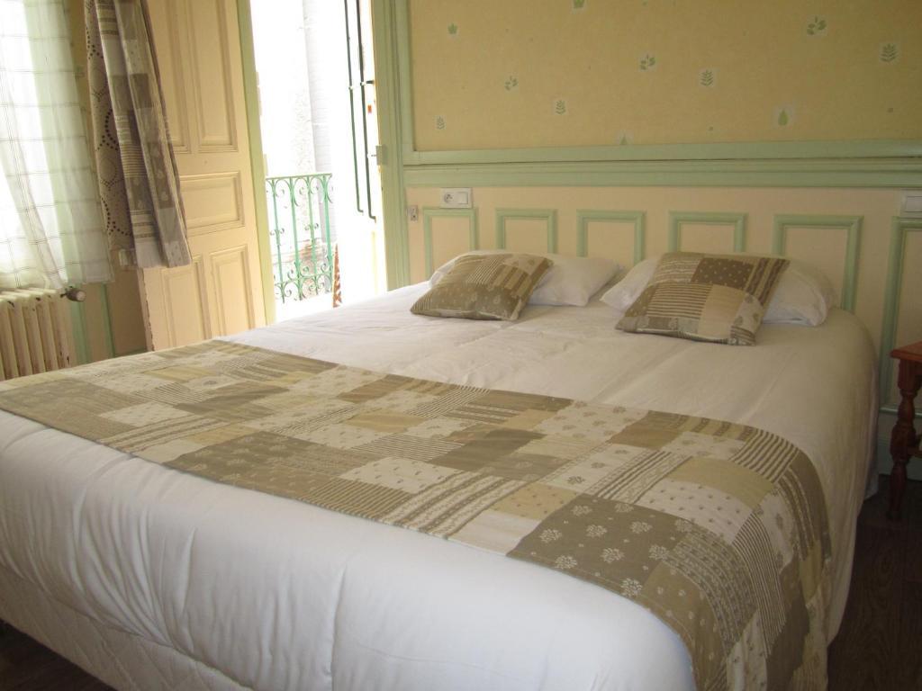 Hotel Arlequin Troyes Quarto foto